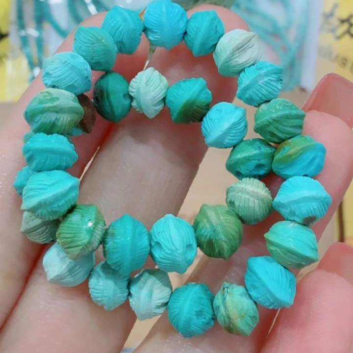 绿松石未镶嵌珠宝奇石