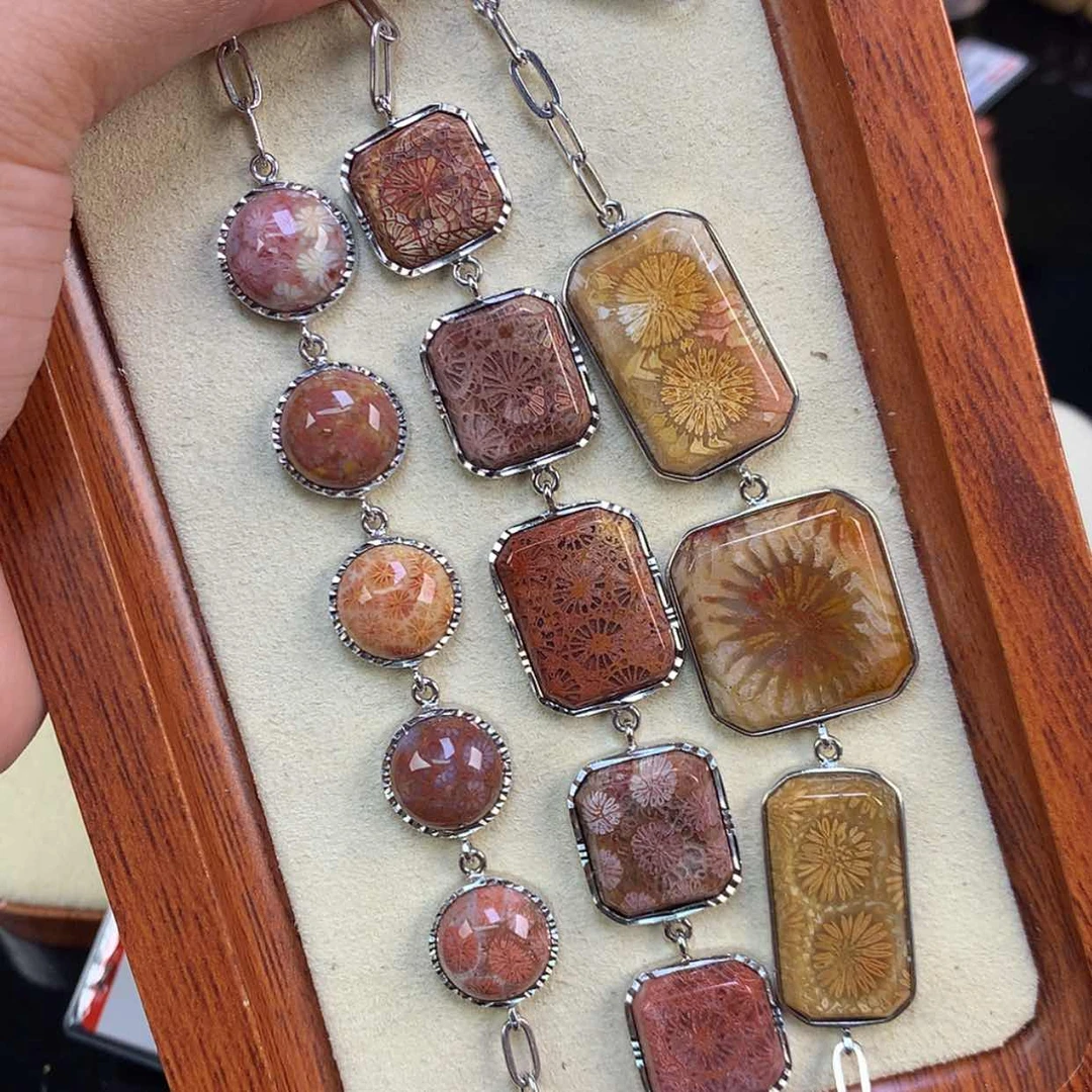 【闪购商品】颈饰银S925镶嵌硅化珊瑚（珊瑚玉）17号价格不一样有85折