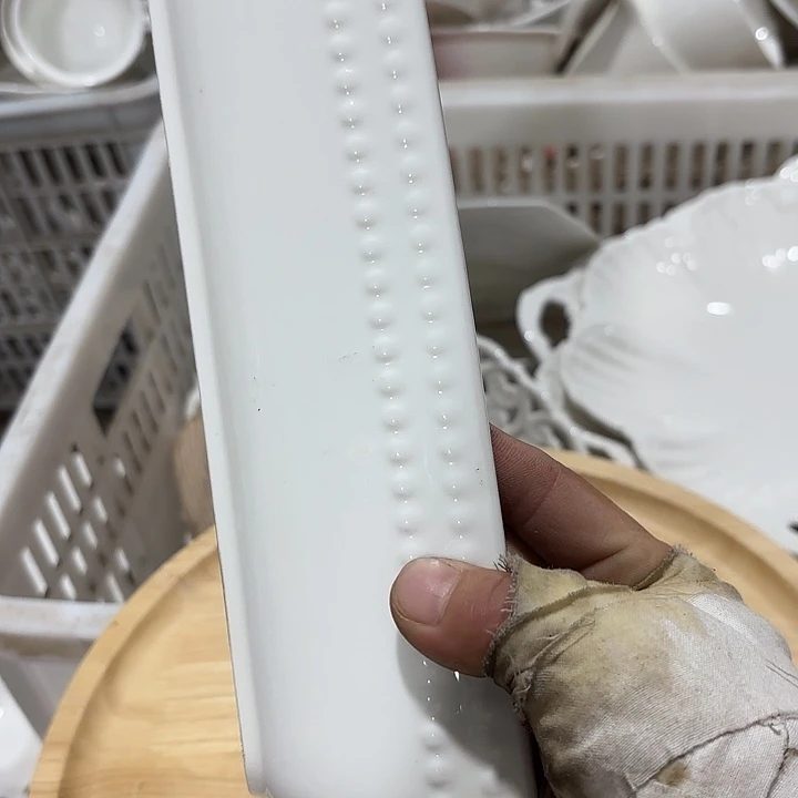 碟微瑕介意勿拍……1个