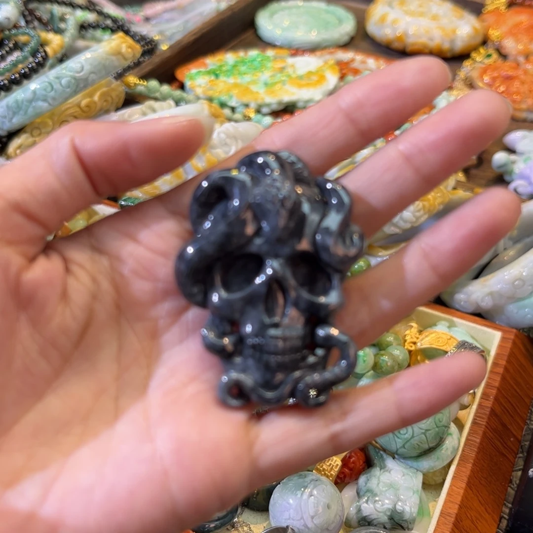 翡翠颈饰未镶嵌待编款