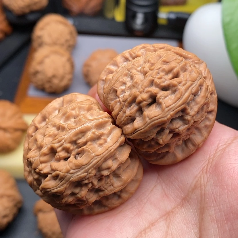 【闪购商品】文玩核桃把件三角白全品41