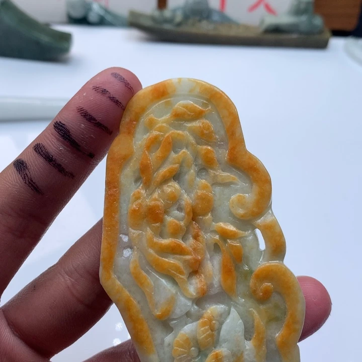 翡翠未镶嵌颈饰保真天然a货翡翠