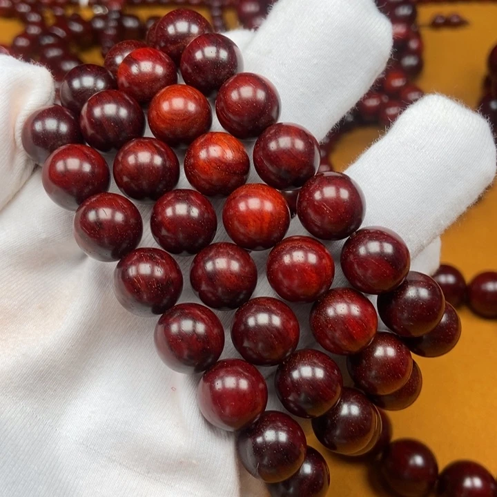 小叶紫檀手串/手链闫****室12*108