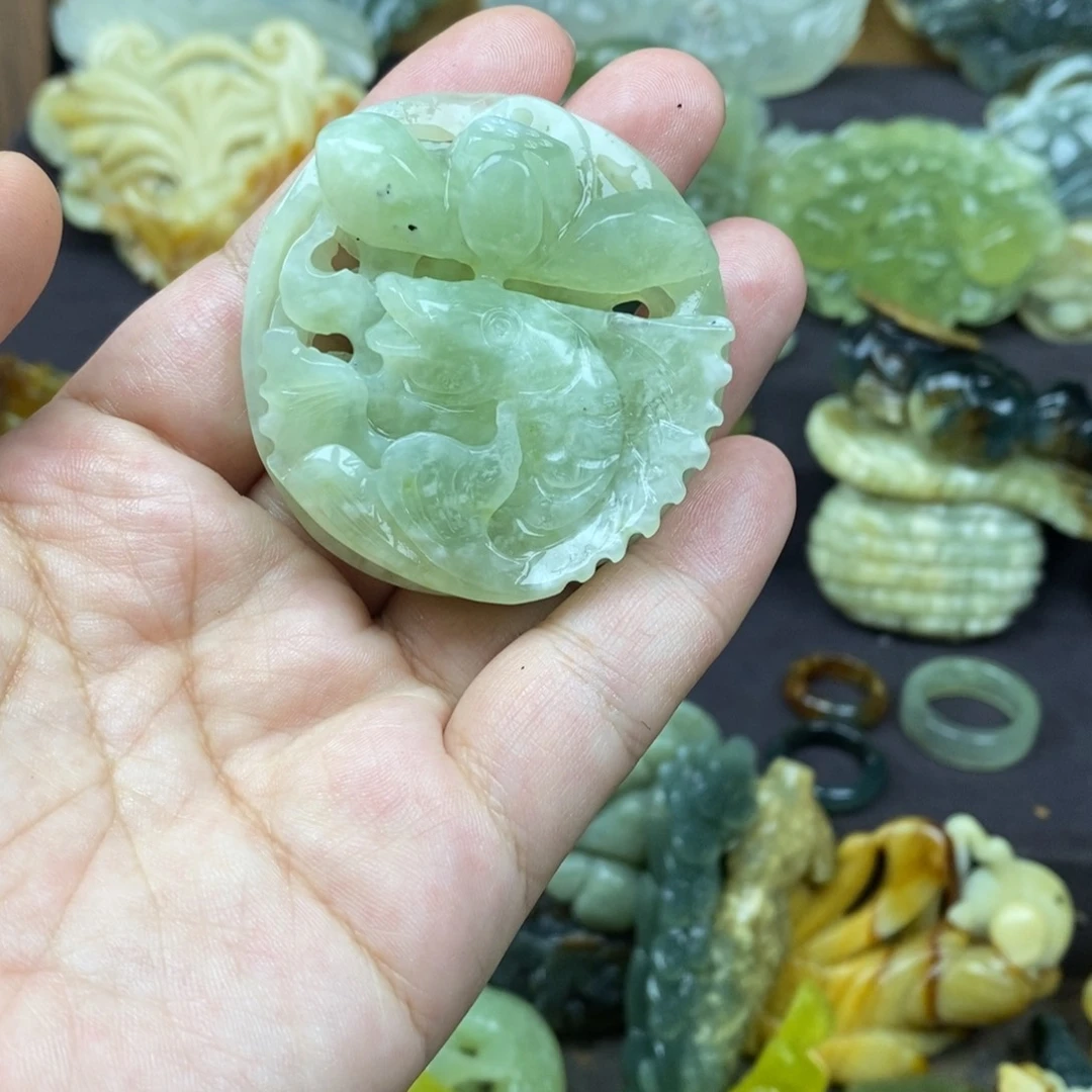 蛇纹石玉未镶嵌吊坠(赠链)