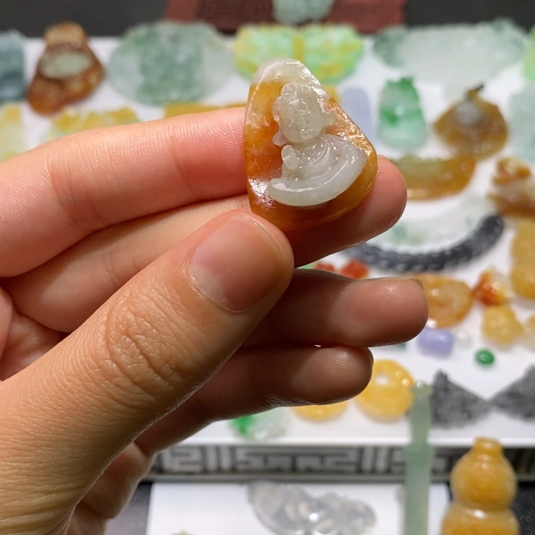 定制翡翠未镶嵌吊坠