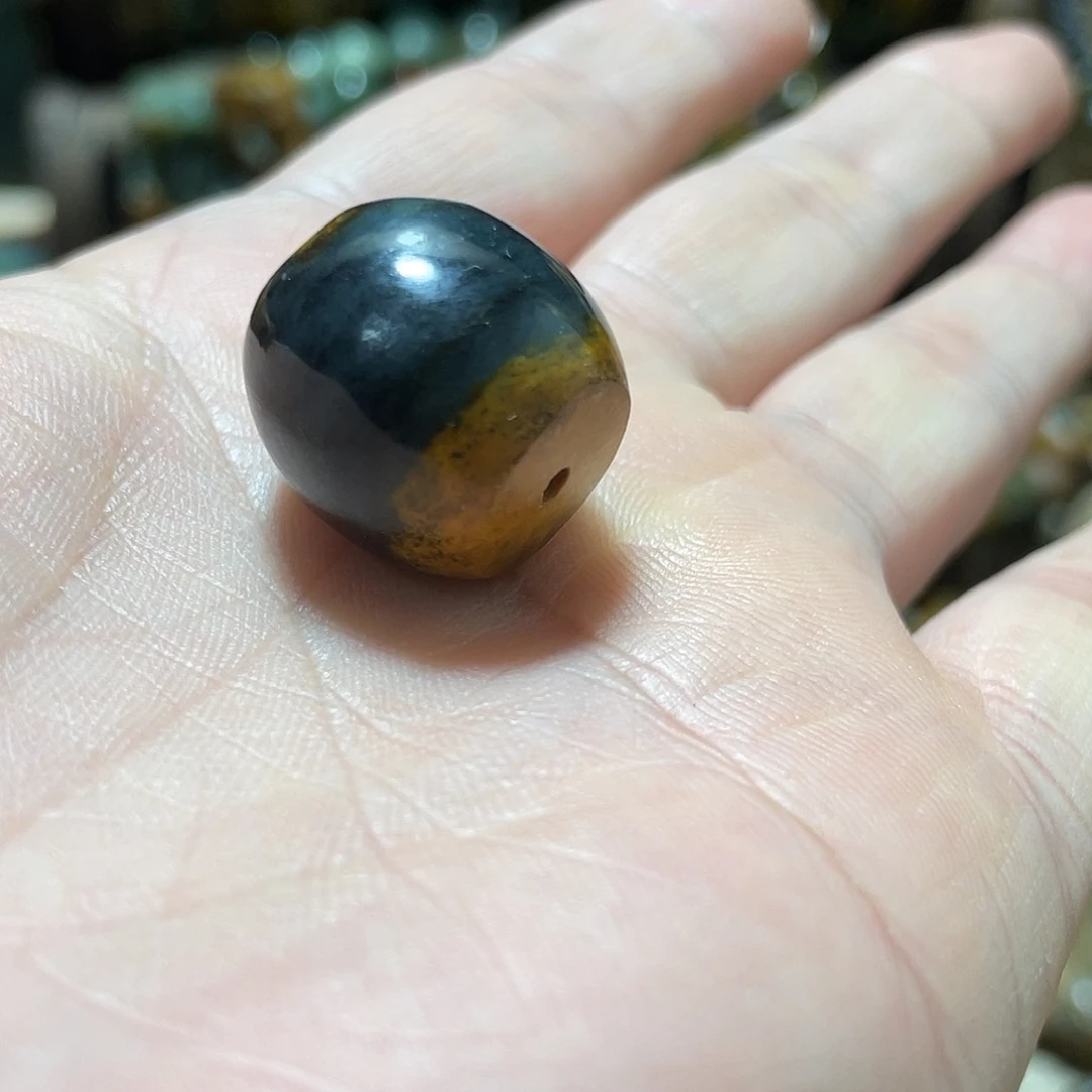 岫岩河磨玉（透闪石质玉）挂件未镶嵌独****峨