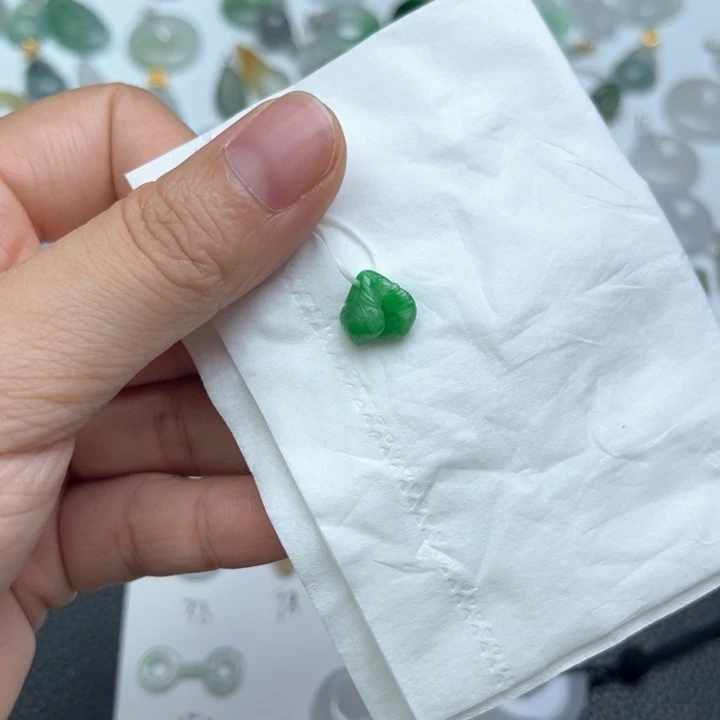 翡翠未镶嵌耳饰羽毛