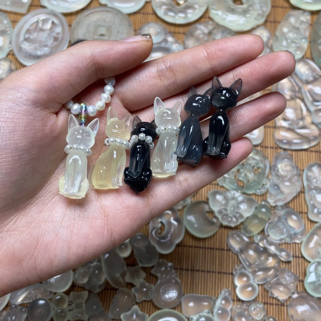 蛇纹石玉未镶嵌颈饰吧***爱