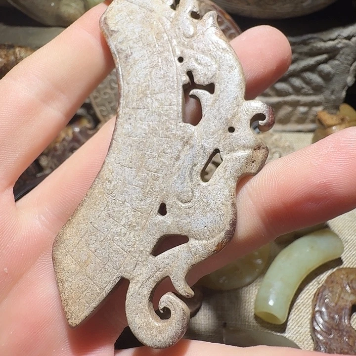 狼***说和田玉（糖玉）未镶嵌挂件