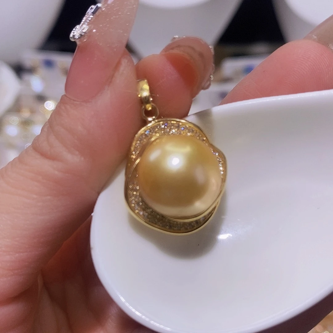 淡水珍珠颈饰合金