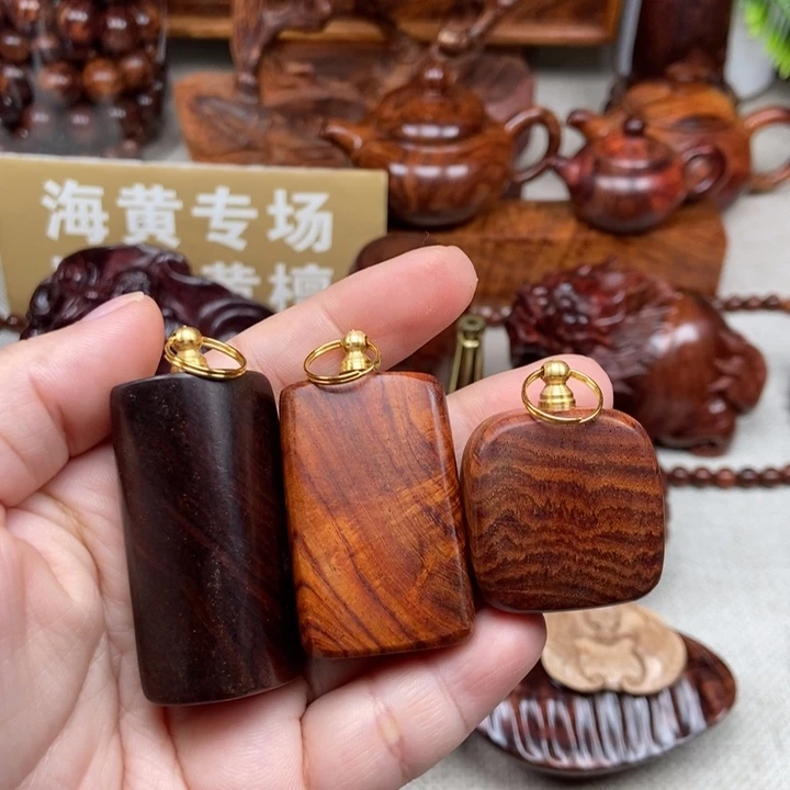 龍***一黄花梨/降香黄檀把件