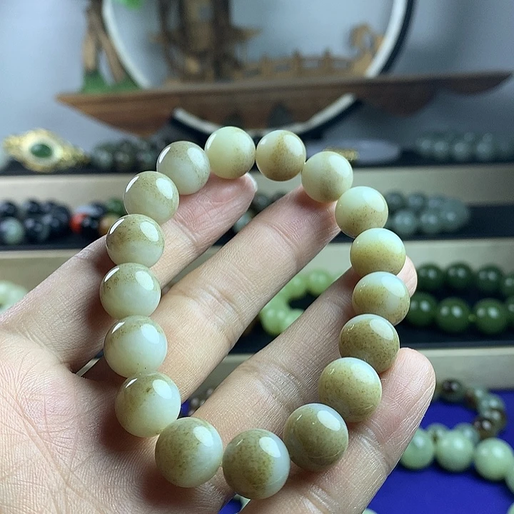 和田玉未镶嵌手串