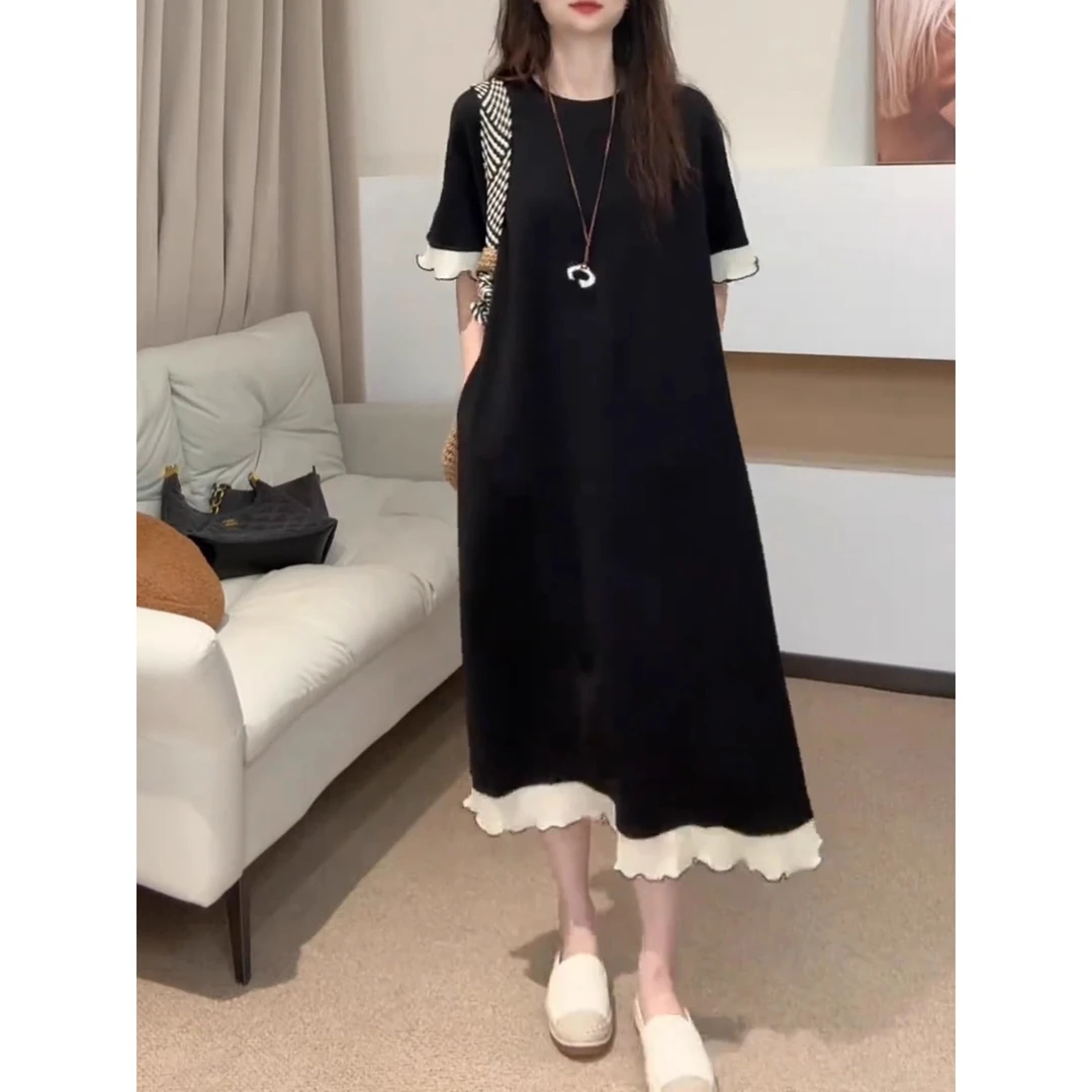 欧货2025夏季新款宽松遮肉短袖轻奢黑色白花裙边直筒连衣裙显瘦款