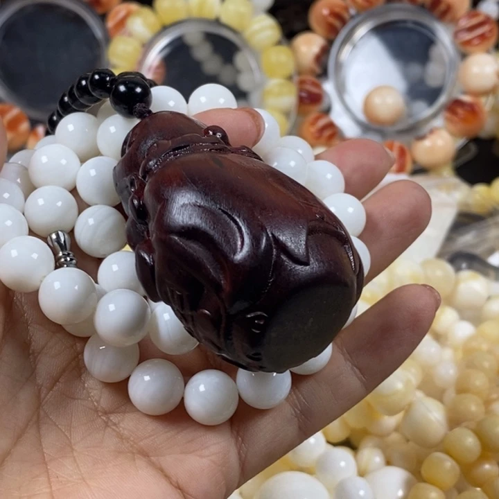 远***有香榧木花梨木，1.0双圈