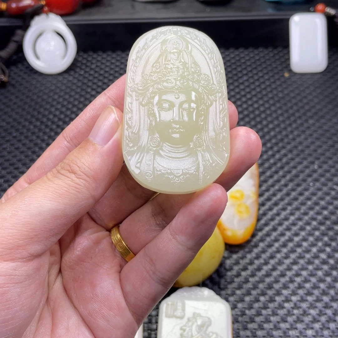 颈饰未镶嵌和田玉