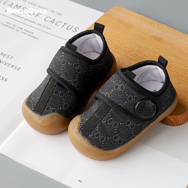 宝宝男学步鞋透气软底防滑0-1-3岁2婴儿女童春秋季防撞鞋子