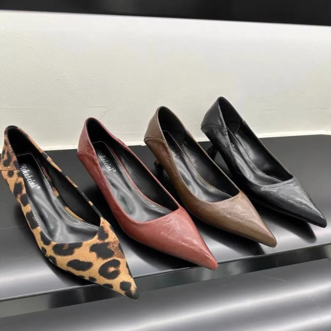 2025春夏新款尖头浅口高跟鞋豹纹时尚百搭气质通勤低跟小猫跟单鞋