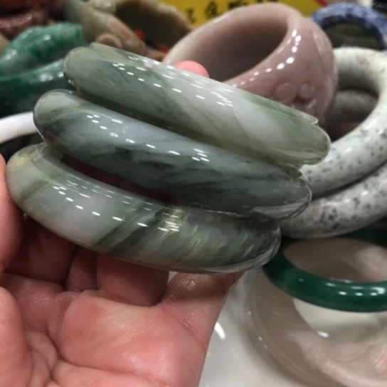 9K金镶嵌石英质玉珠宝奇石蒲**芽