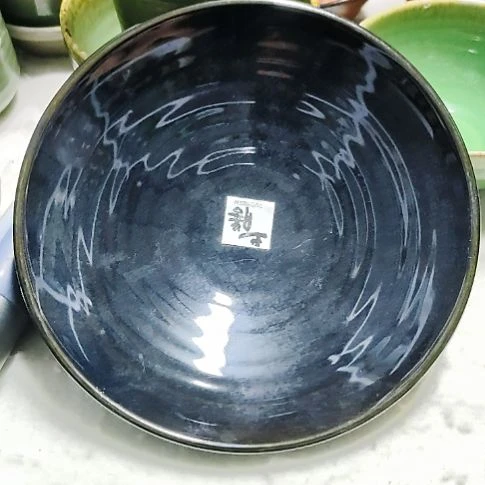 瓷片瓷片，各种摆件，沙锅，