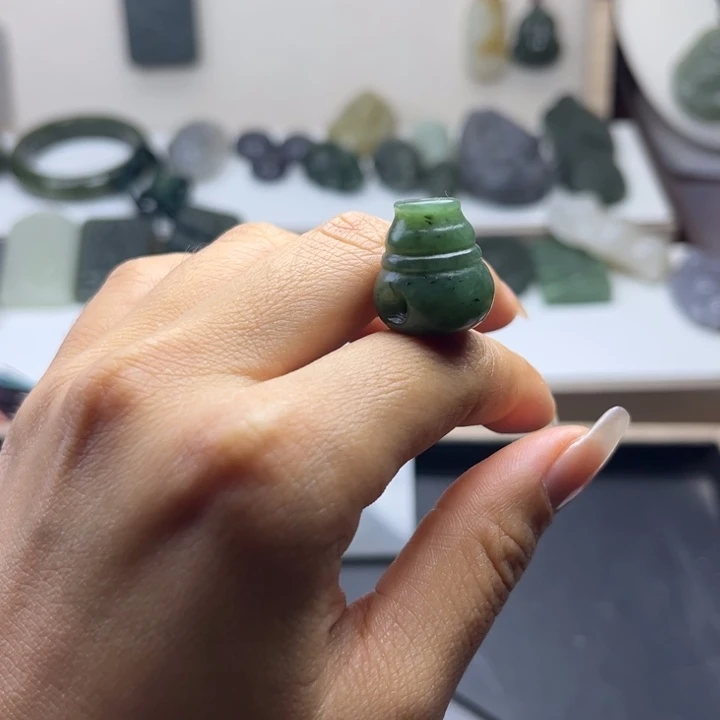 和田玉（糖玉）未镶嵌颈饰