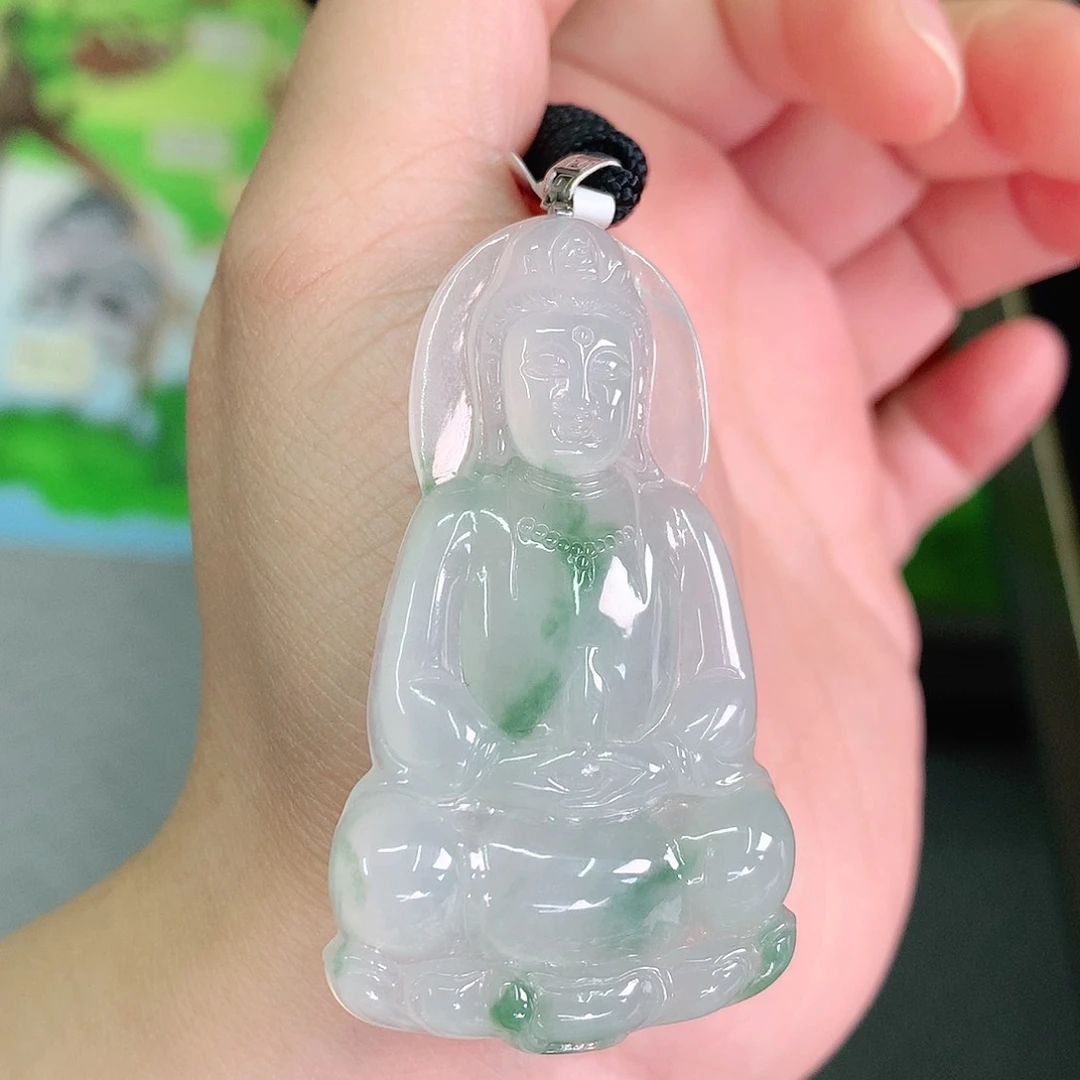 翡翠颈饰18K金镶嵌冰飘绿大观音55*32*5.4