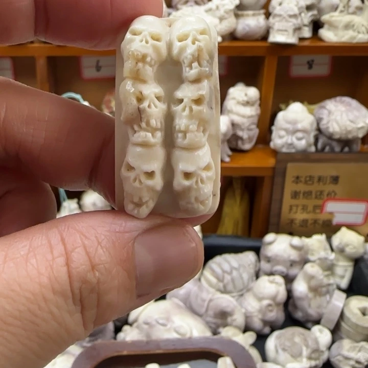 非金属配饰鹿角雕刻手牌
