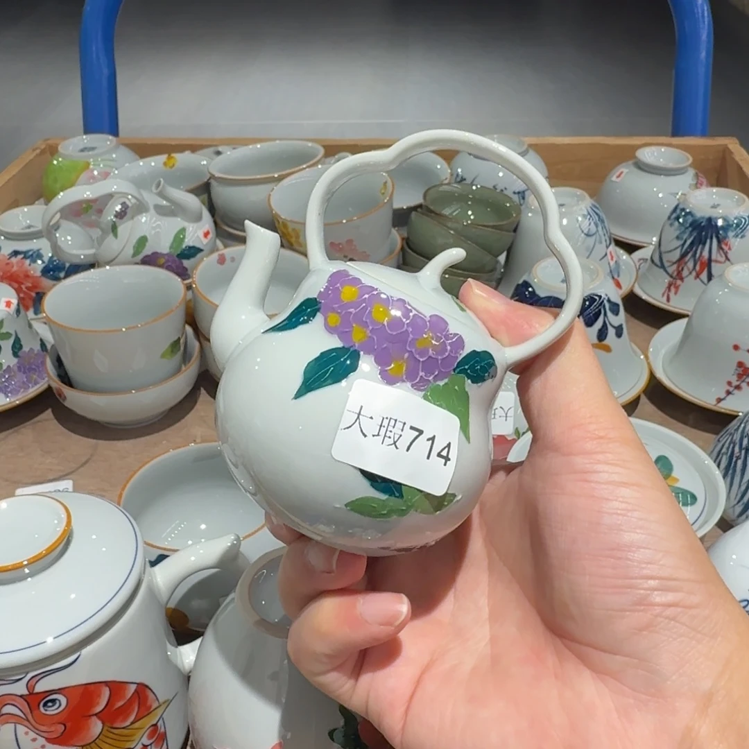釉下手绘茶具微瑕