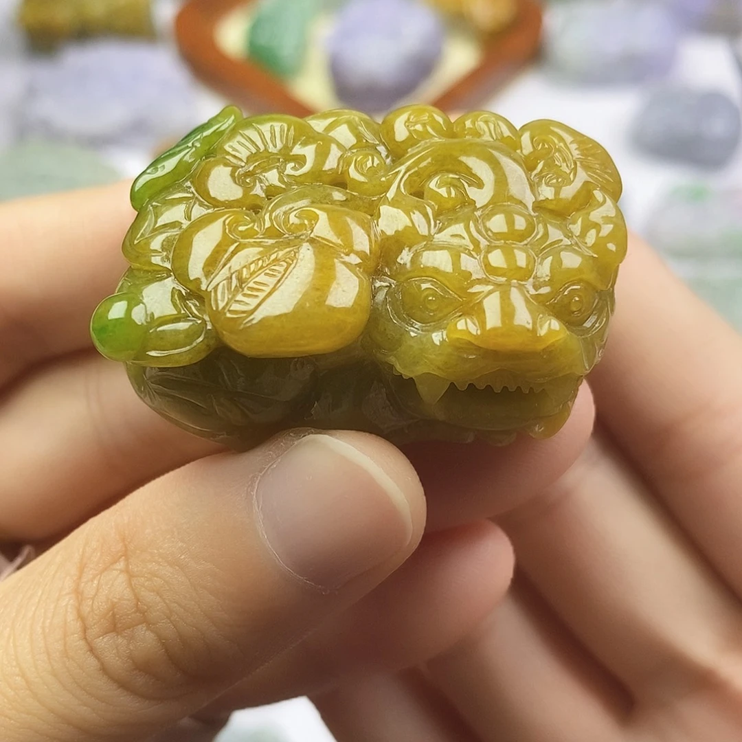 颈饰未镶嵌翡翠貔貅