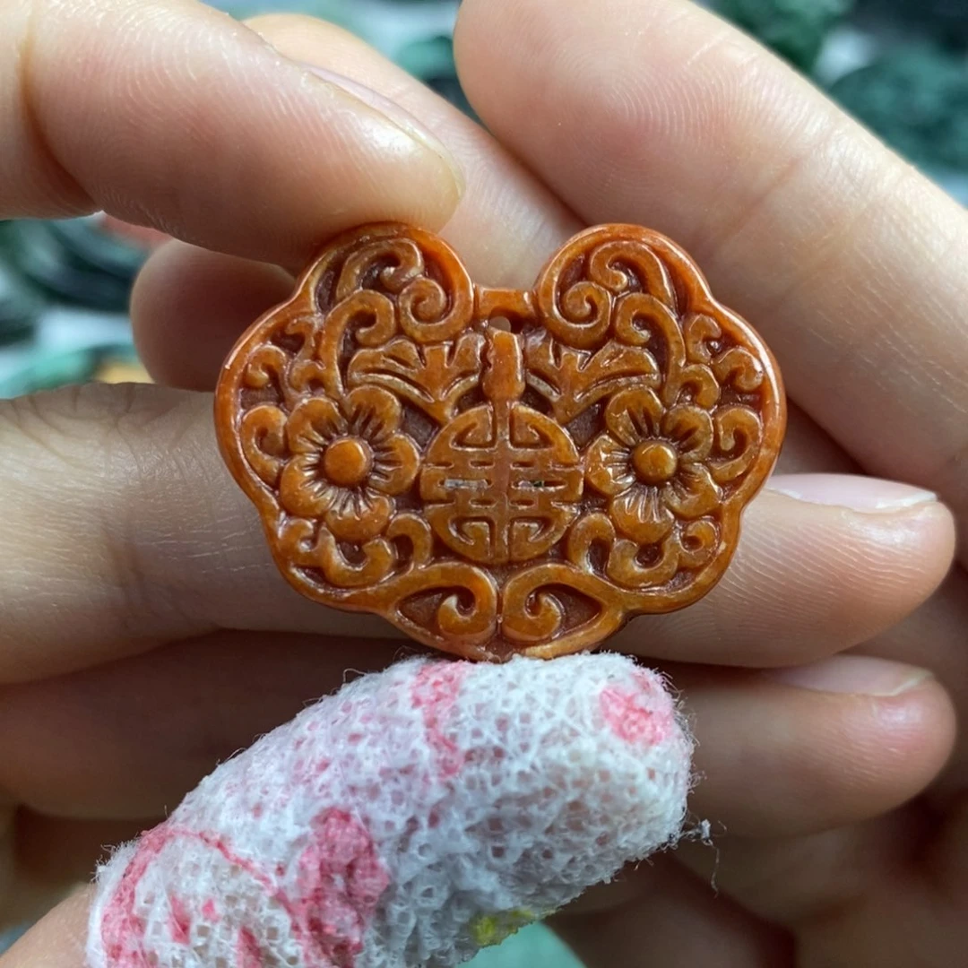 翡翠颈饰未镶嵌吊坠