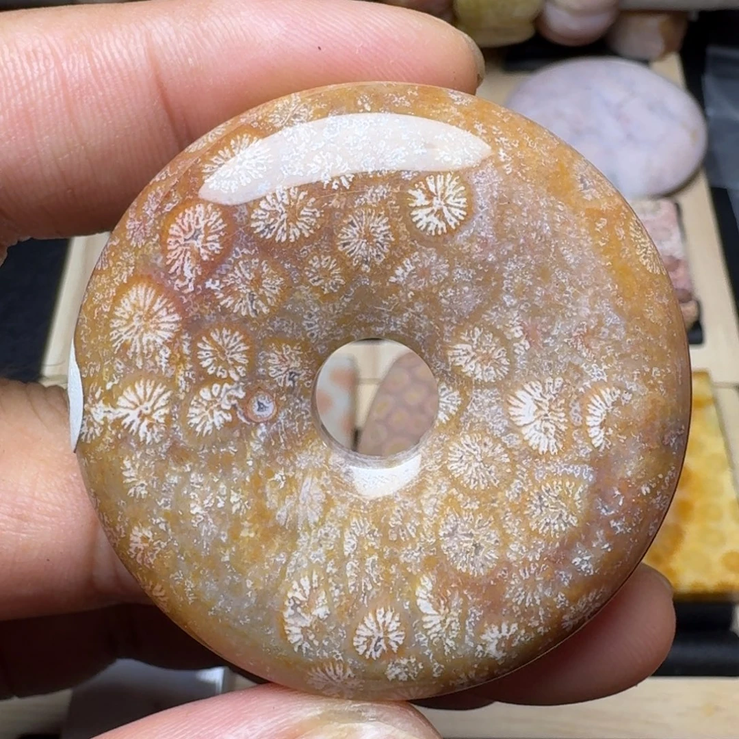 硅化玉未镶嵌纯天然色有机玉石保真色瑕疵特价不退换