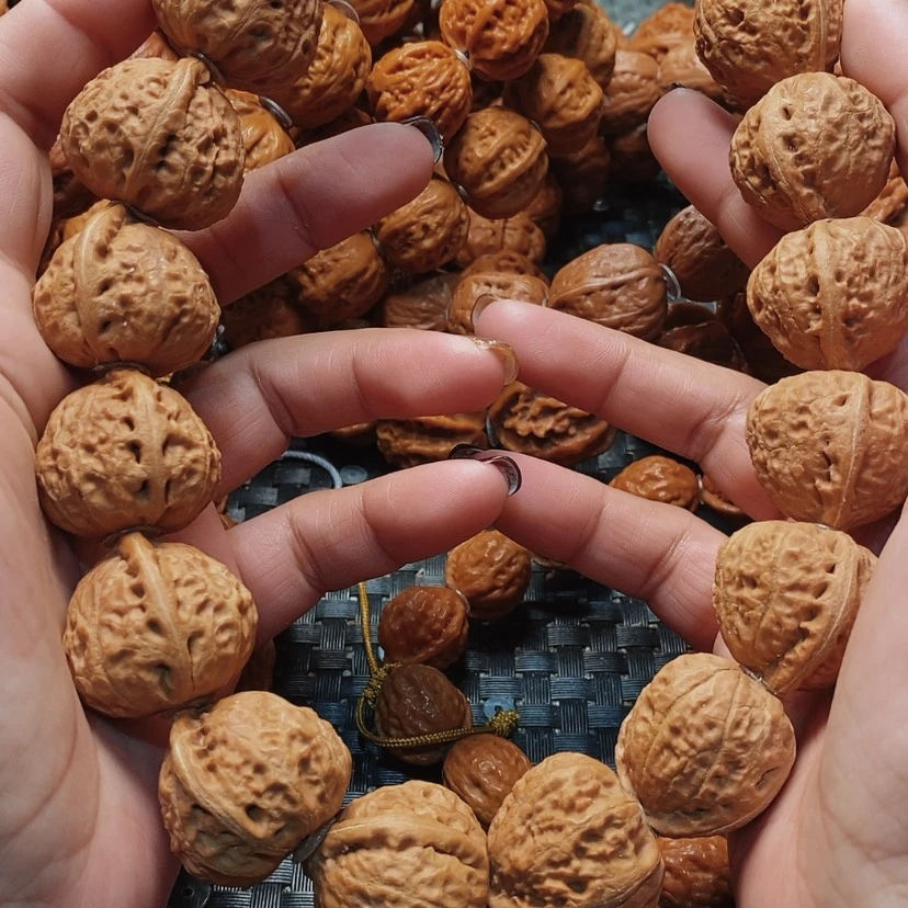 【闪购商品】文玩核桃吊坠磨盘