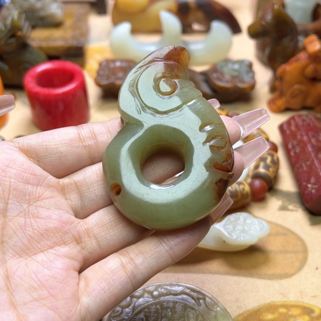 【闪购商品】蛇纹石玉颈饰未镶嵌