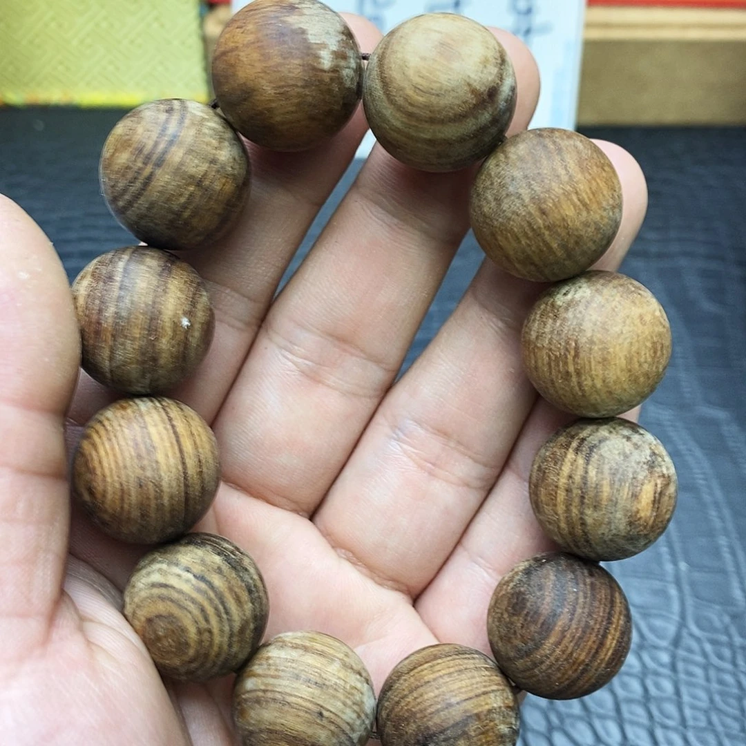 沉香碎屑沉香富森红土
