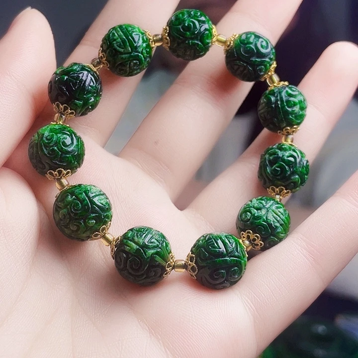 翡翠18K金镶嵌颈饰多样性