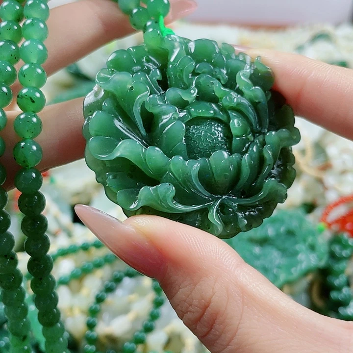 颈饰未镶嵌和田玉