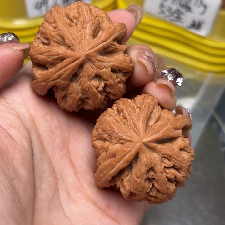 文玩核桃吊坠45-35244-02