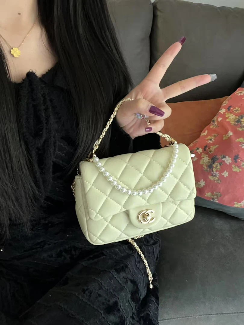 珍珠方胖子珍珠链单肩斜挎包