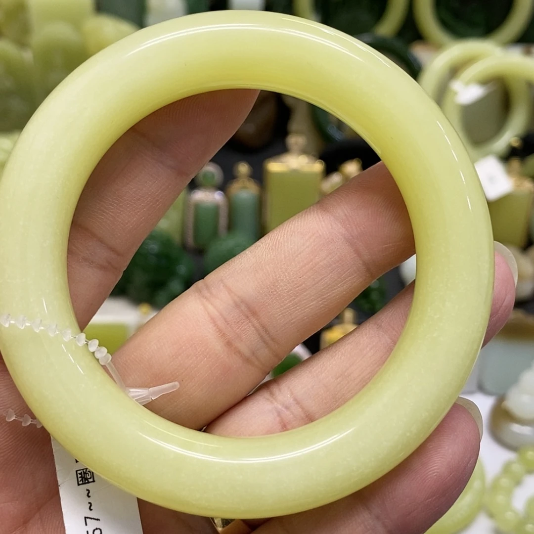 【闪购商品】颈饰未镶嵌和田玉