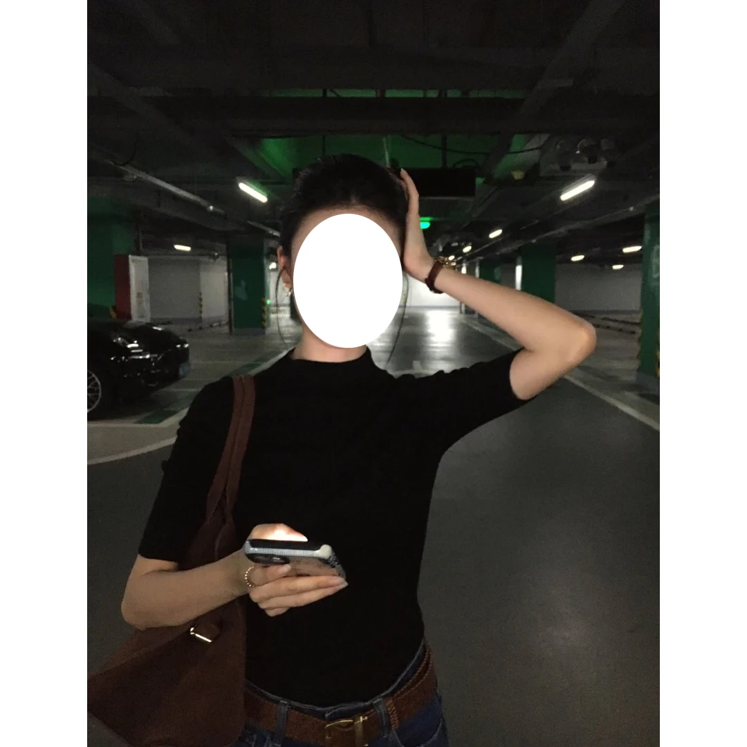 MARIE.COCO轻熟风黑色半高领修身打底上衣港味复古高腰牛仔裤套装