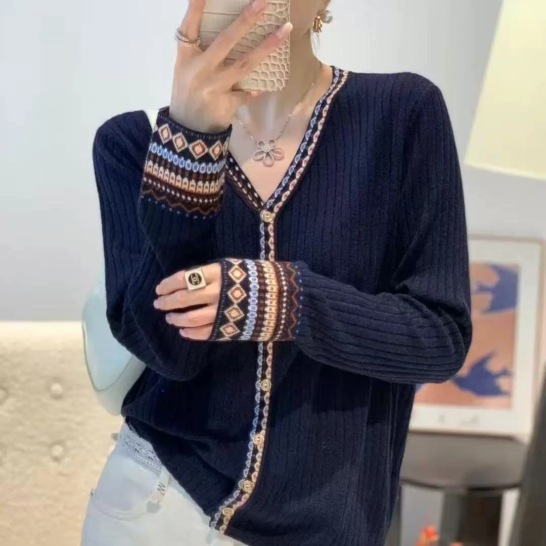 新款精纺费尔岛风女士提花V领显瘦针织开衫早秋百搭长袖