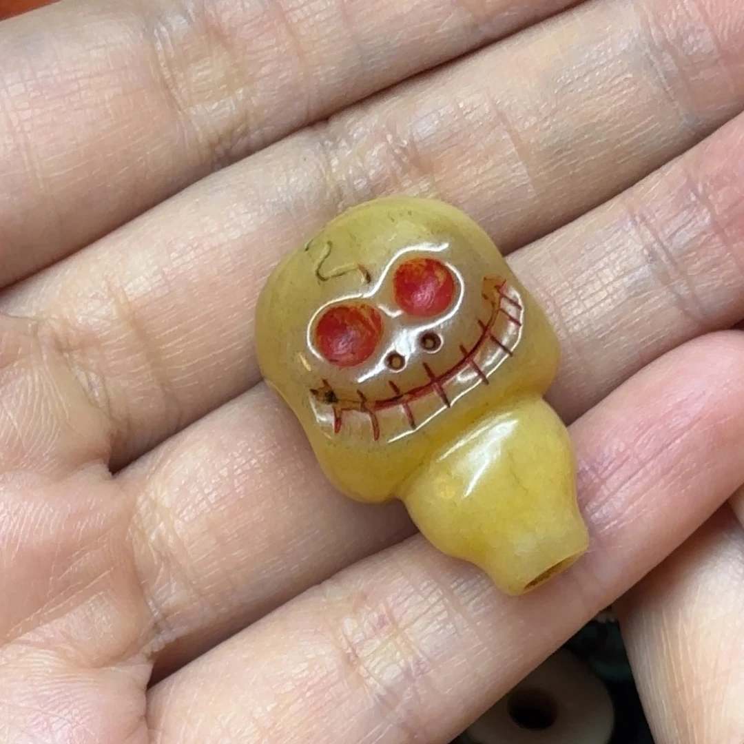 只买单纯的吊坠，没带链子，属的性质。无