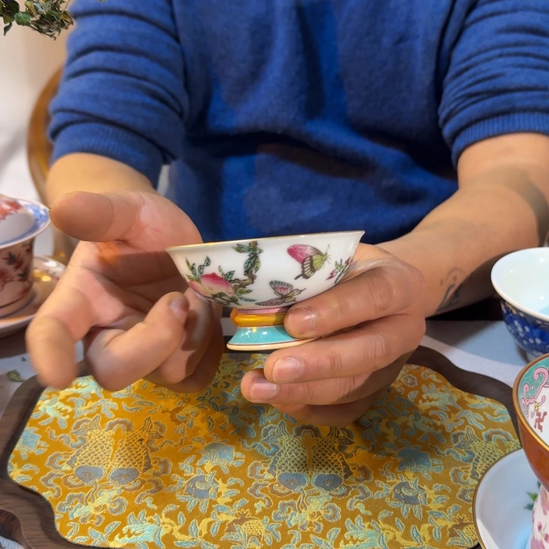 其他陶松绿珐琅彩寿桃