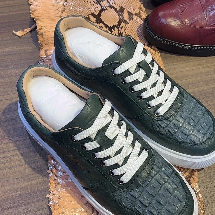 40男鞋休闲鞋雕花