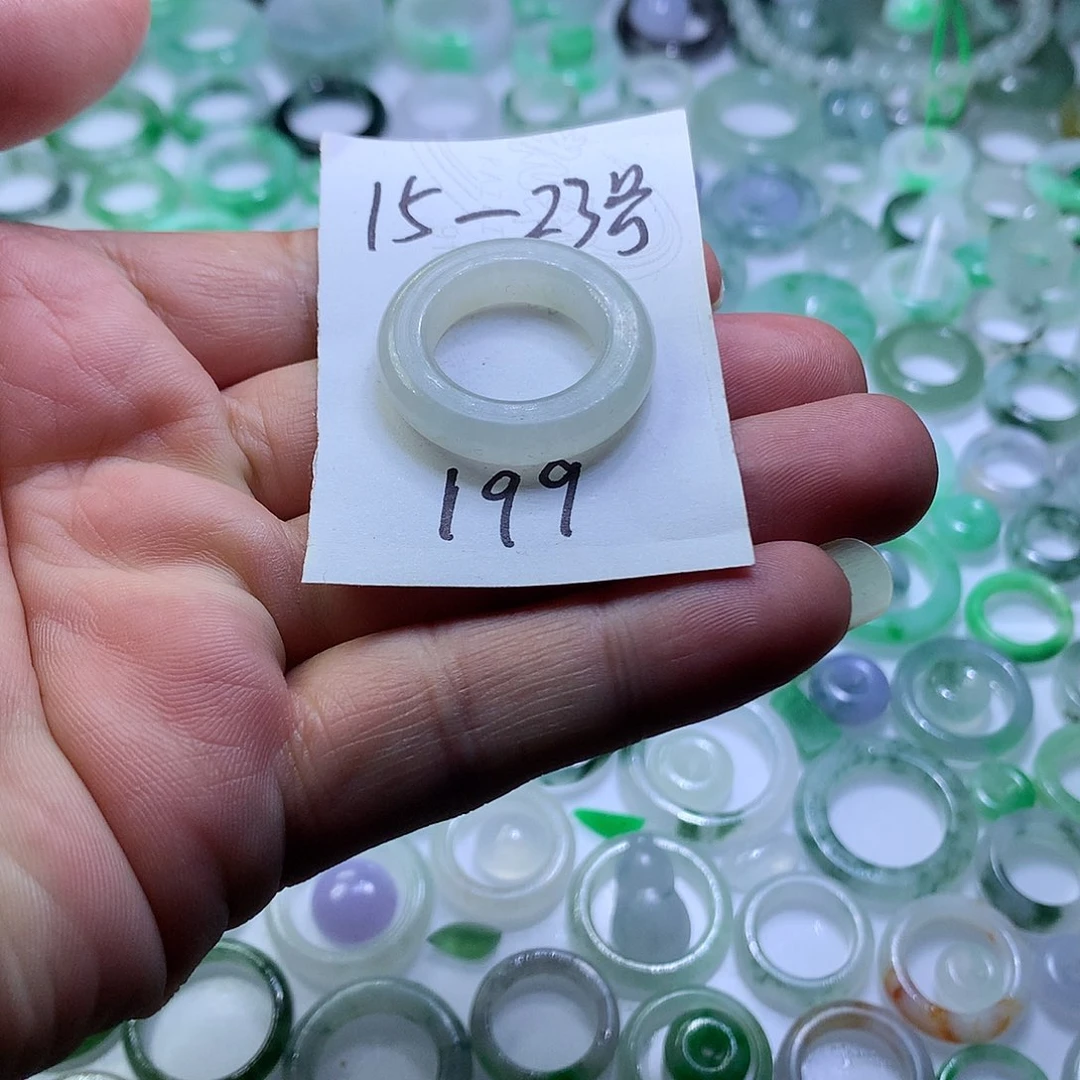 未镶嵌定制翡翠翡翠