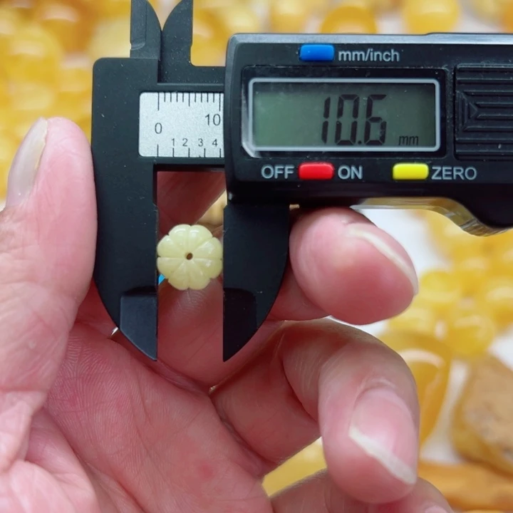 裸石琥珀（矿物珀）未镶嵌
