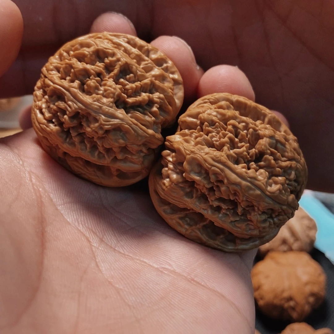 文玩核桃吊坠粗筋