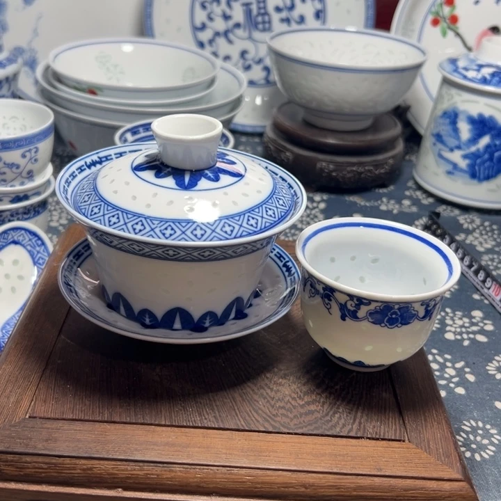 陶青花玲珑三才盖碗一个小茶杯