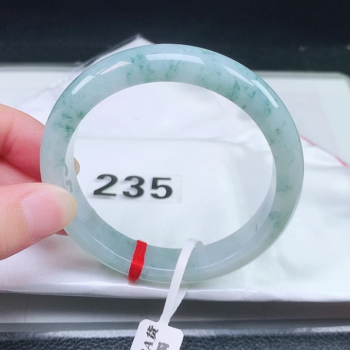 翡翠未镶嵌手镯235