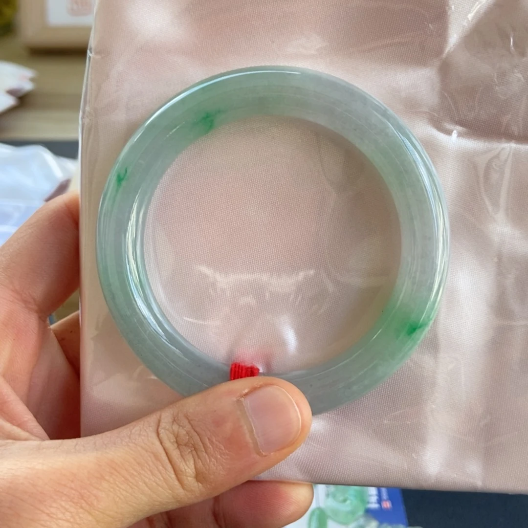 翡翠手镯未镶嵌手镯