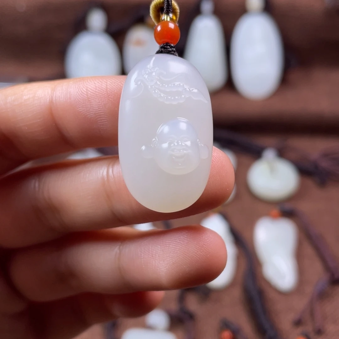 和田玉未镶嵌颈饰